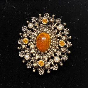 Brooch Sarah Coventry Cabochon. Vintage. Orange. Yellow. Pearl. Unique. Stunning